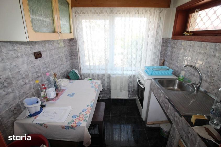 Vand casa P+Pod in Hunedoara, zona Chizid, teren 449mp, garaj... - 1