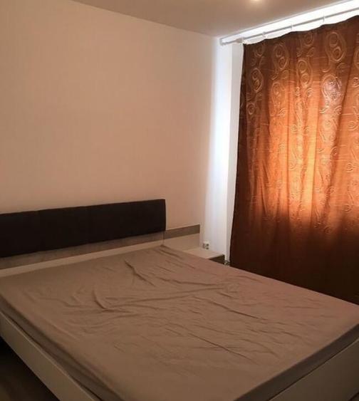 2 camere zona Titan - 2