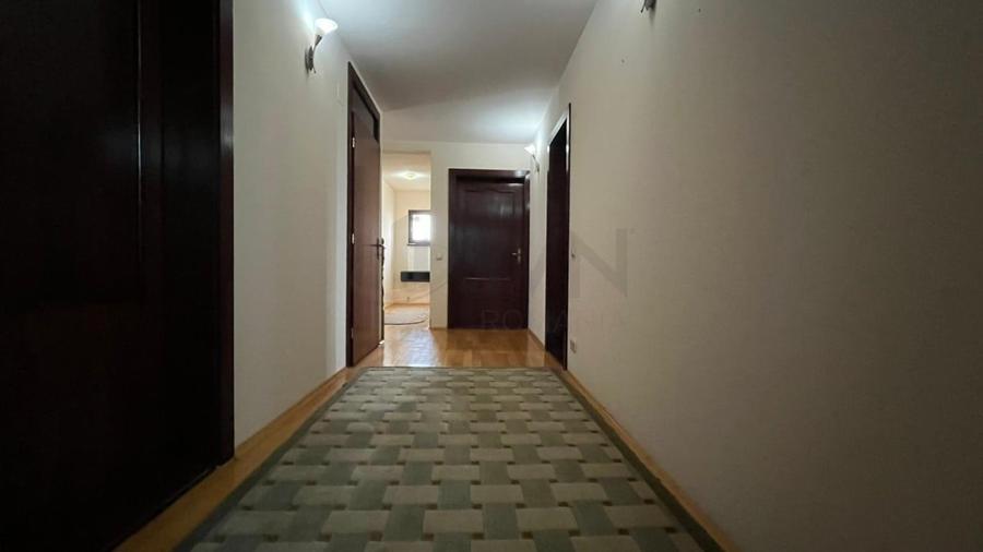 REV2005341 Vila deosebita cu piscina si teren generos Buftea zona exclusivista - 24