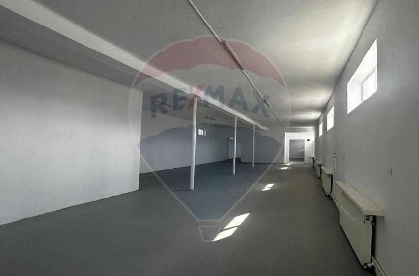 Spațiu comercial de 262mp de vânzare în zona Sud - Buhusi - 1