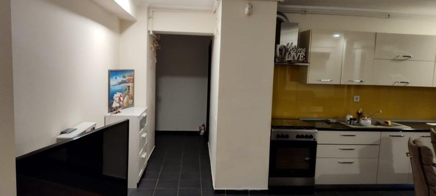 Particular, inchiriez apartament 3 camere, piscina, vedere padure - 14