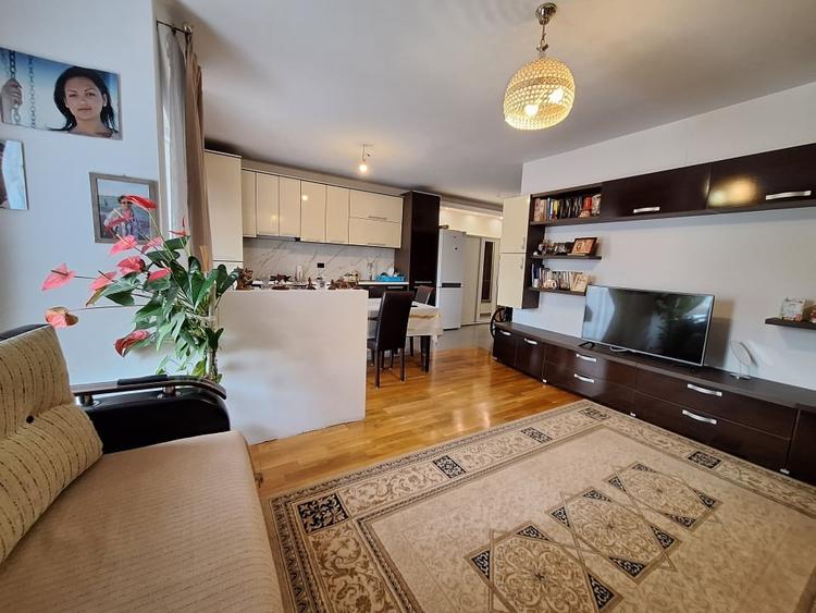 Apartament cu 3 camere, 64 mp, parcare, zona Terra - 2