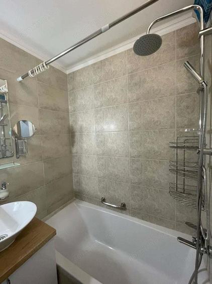 De inchiriat apartament cu 3 camere in zona Dambovita - 2