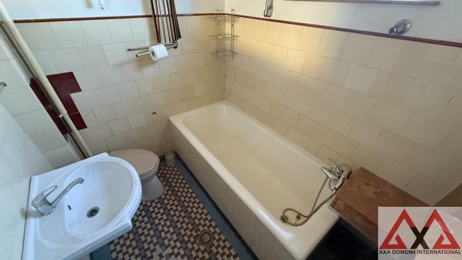 Vatra Luminoasa, vila interbelica, pod mansardabil, elemente originale - 17