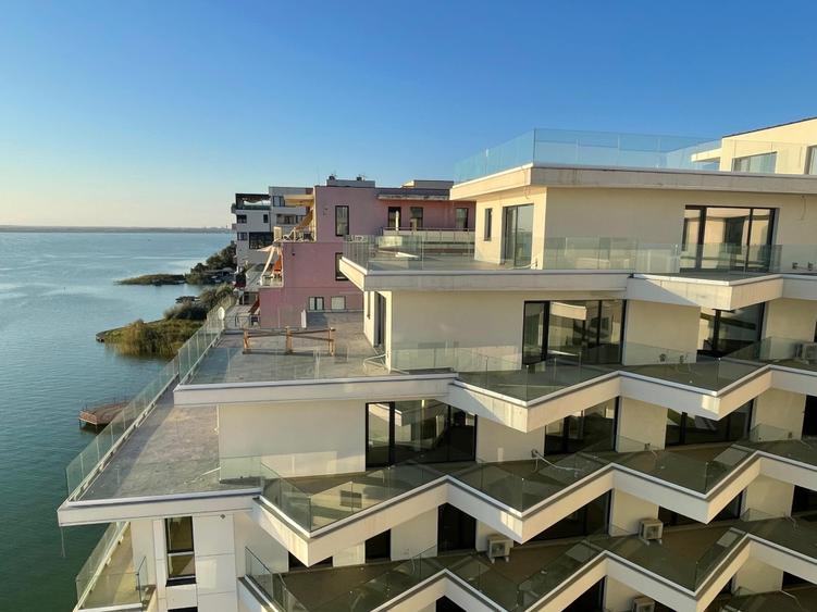 Apartament 3 camere lux cu vedere frontala la lac Mamaia - 1