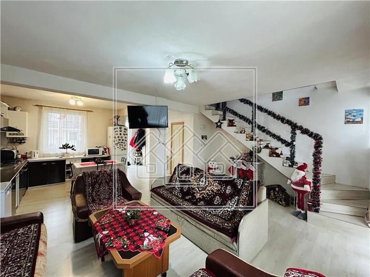 Casa de vanzare in Sibiu - 117 mp utili + gradina de 40 mp , 2 parcari - 8