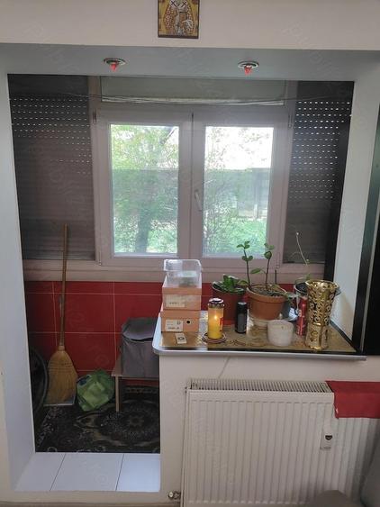 Vand apartament 2 camere decomandate sectorul 2 - 4