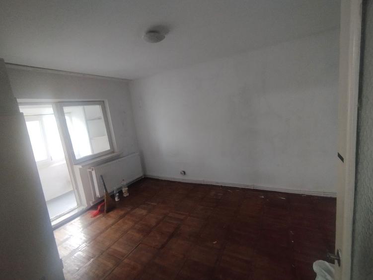 Vand apartament cu doua camere - 4