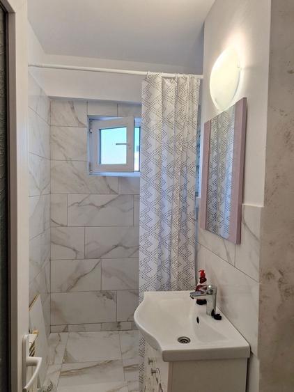 Inchiriez garsoniera etaj1 - 8