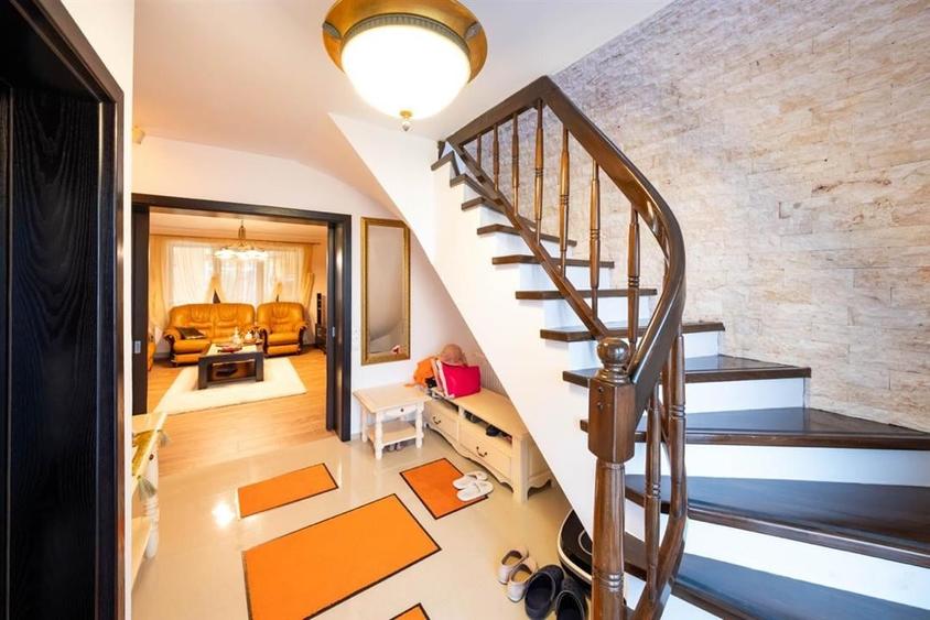 Casa Superba  in Brasov cu Priveliste pe Masura - 9