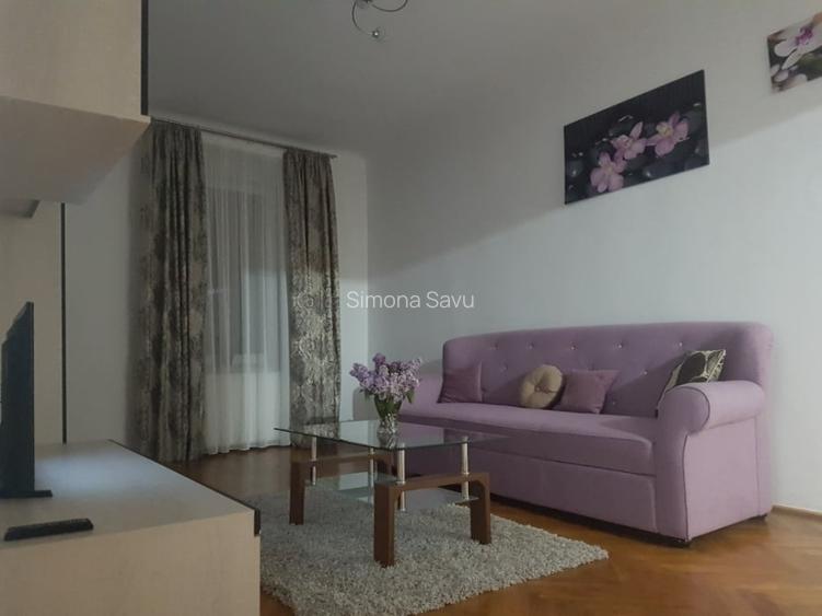 Apartament cu 2 camere decomandat în Central