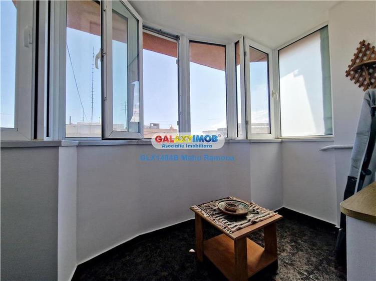 Apartament cu 3 camere decomandat, mobilat în Panduri