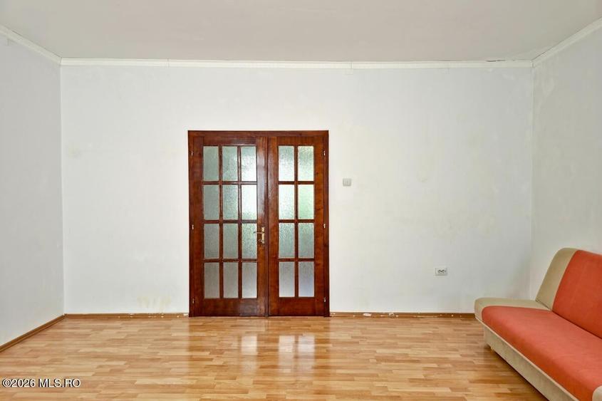 Lunei - Ion Neculce, 2 Apartamente. Mansarda 157 mp. Anexe, Lot 475 mp - 25