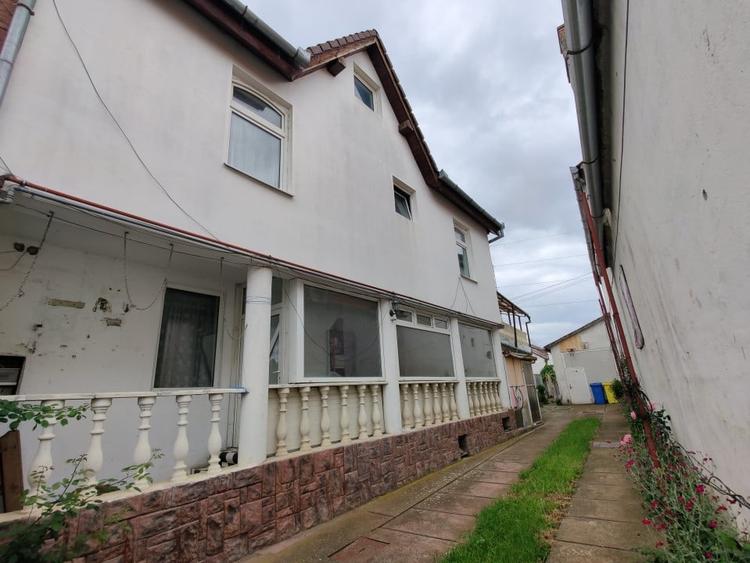 COMISION 0% Spatiu prestari servicii+2 apartamente+garaj+2 terase+520mp teren - 1