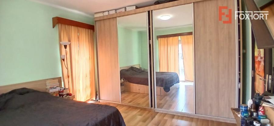 Casa individuala cu 5 camere Parter + Etaj in Ronat - 18