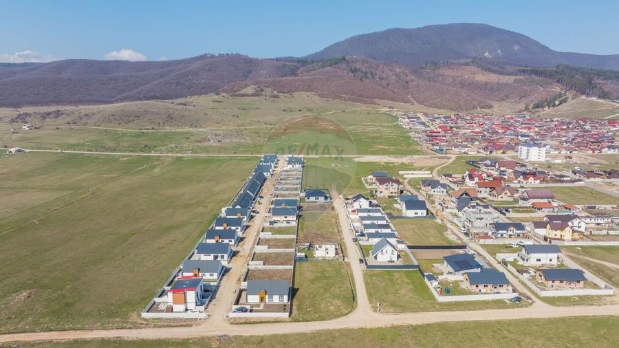Comision 0% | Teren pentru casa ta, într-o zonă liniștită din Codlea - 9