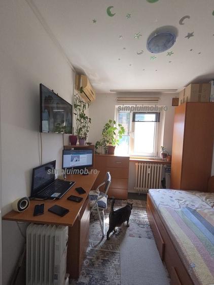 Apartament cu 3 camere decomandat, mobilat în Brâncoveanu