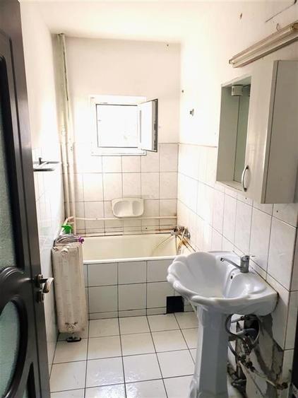 Apartament cu 3 camere Velenta, strada Razboieni - 11