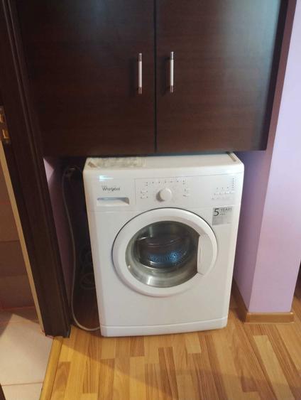 Inchiriez apartament 3 camere - 4