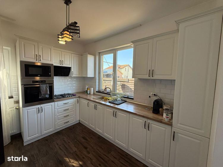 Casa gata de mutat cu teren 500 mp, langa A0, A1 , Bacu , Joita. - 1