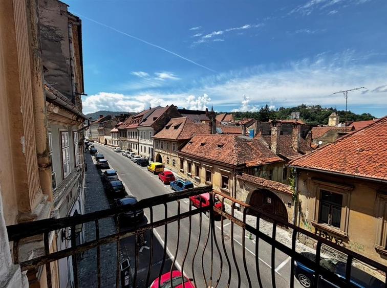 Apartament Rar cu 6 Camere / Curte Privata | Centrul Istoric/ COMISION 0 - 13