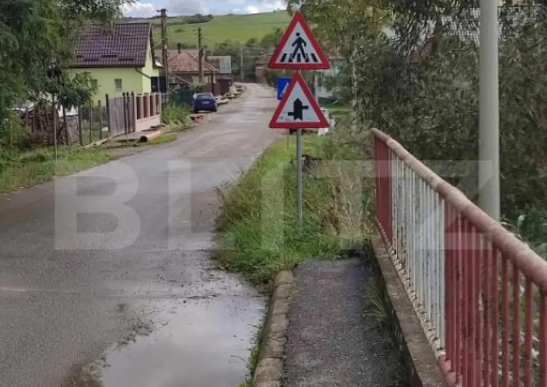 Teren extravilan de vanzare, 70 ari, utilitati, zona Simione - 2