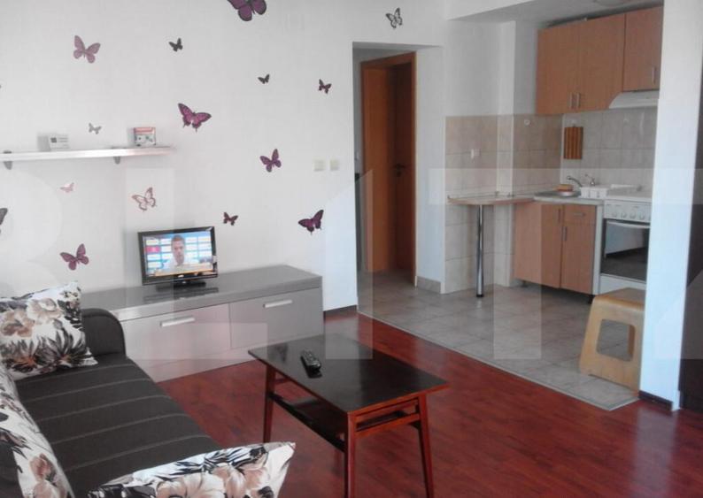Apartament de vanzare, cu 2 camere, 48 mp, zona Soarelui - 1