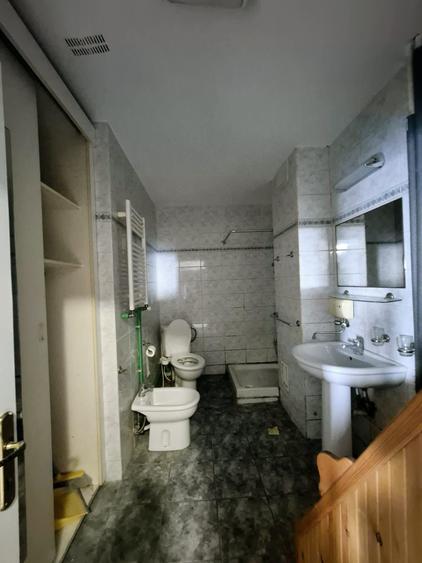 Constanta - Central - Str Traian - apartament 2 camere decomandat - 10