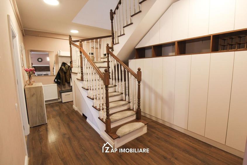 Penthouse la cheie - 3 camere + 2 terase 30 mp –  2 parcări - 10