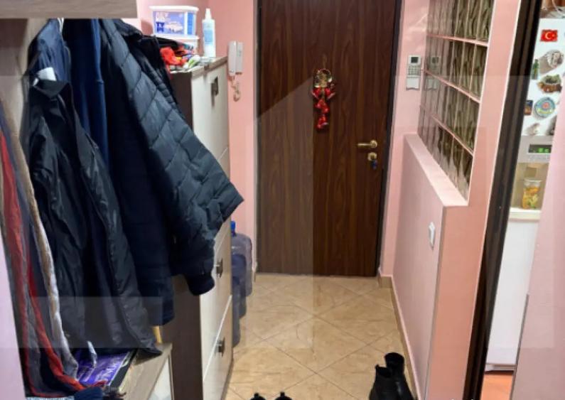 De vanzare - apartament 3 camere Giule?ti - 9