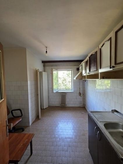 Etaj 2-Podul de Fier-Palatul de Justitie- 2 Camere Decomandat 53mp - 8