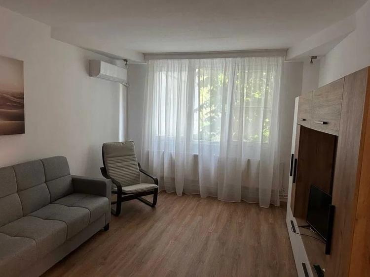 Apartament 3 camere, decomandat, 70 mp, centrala, ac, parcare, Brancoveanu - 2