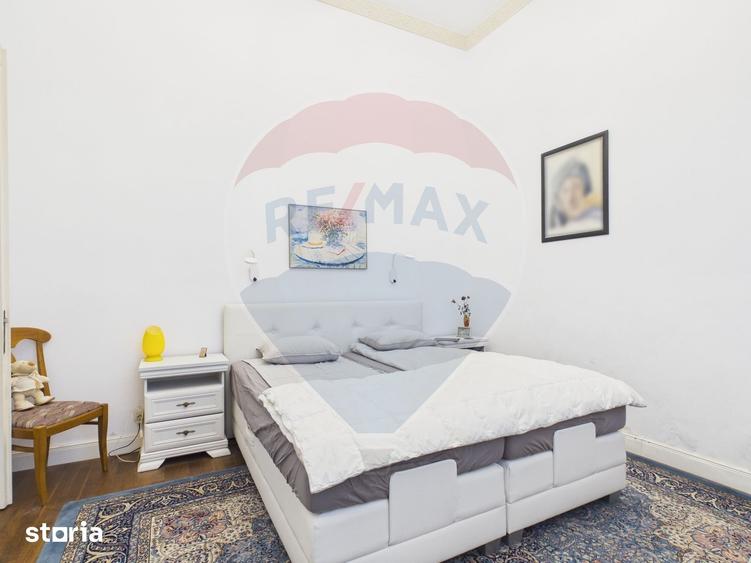 Casă cu 8 camere cu Teren 419 Mp în Cotroceni