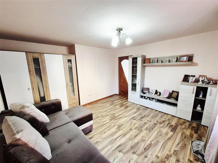 Casa de vanzare in Tatarasi - 4