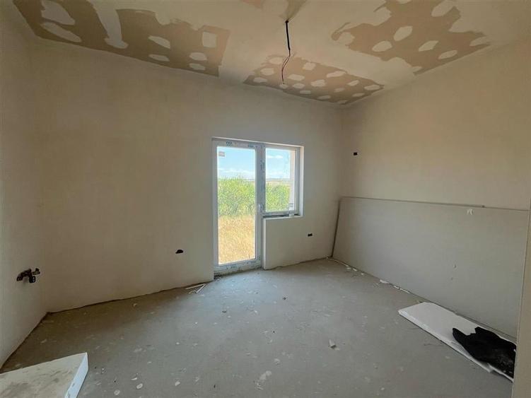 RECO Casa la gri plan parter in Sanmartin - 12