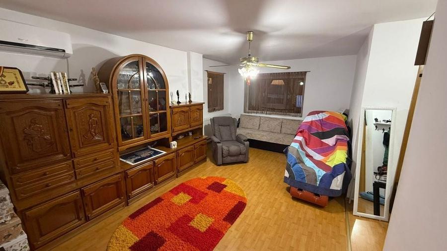Vand apartament 3 camere Mioveni,etaj 1, zona centrala - 5