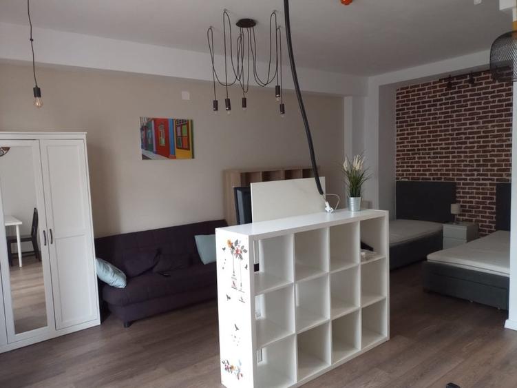 Închiriere Apartament Studio Modern – Zonă Centrală - curte interioara 450 Eur - 3