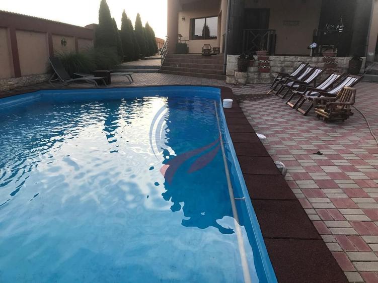 Casa lux P+E+M cu o panoramă impresionantă - 10