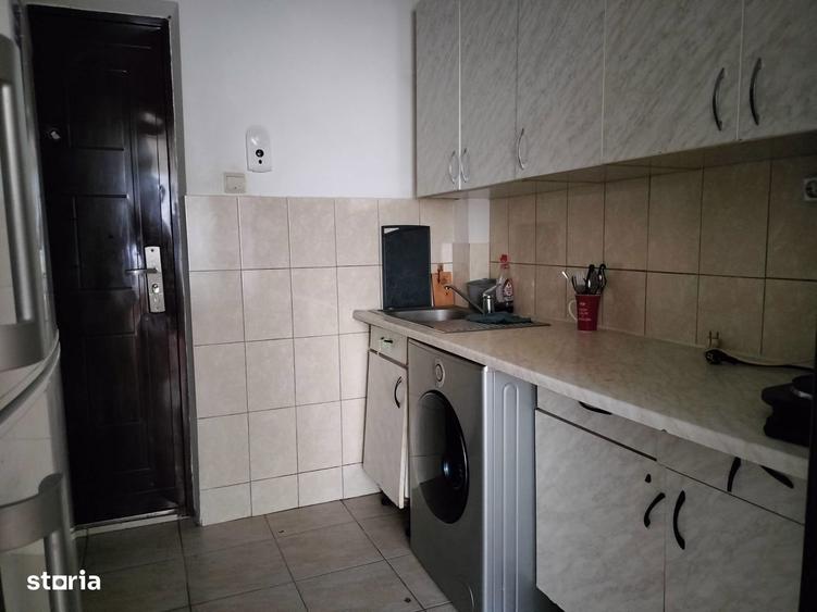 Camera de camin cu baie proprie,de inchiriat - Zona Uzina 2 - 5