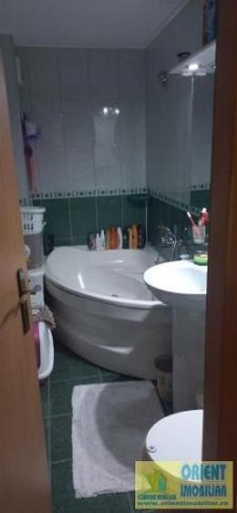 Apartament cu 3 camere decomandat în Inel II - 7