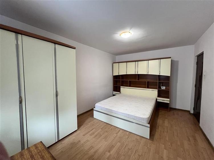 Apartament 2 camere decomandat intrare Racadau- Carpatilor - 3