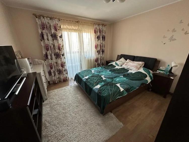 Apartament cu 3 camere decomandat, mobilat în Lunca Cetățuii