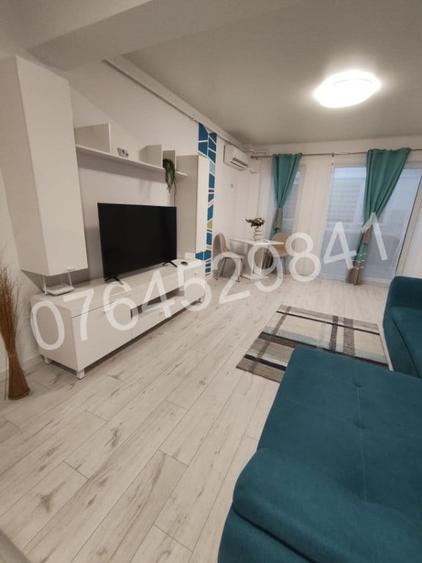 Apt. 2 cam. Central Address, bloc 2022 zona 13 Septembrie,Str. Nasaud - 3