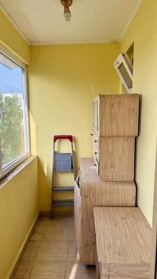 Apartament cu 3 camere semidecomandat în Gorjului