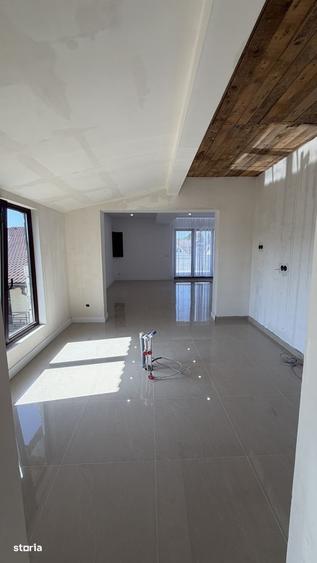 Apartament cu 4 camere în Sud
