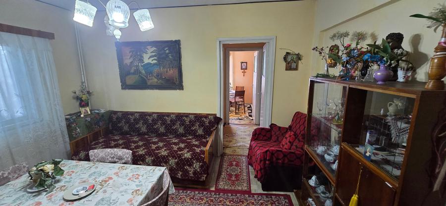 Apartament cu 2 camere semidecomandat în Gară