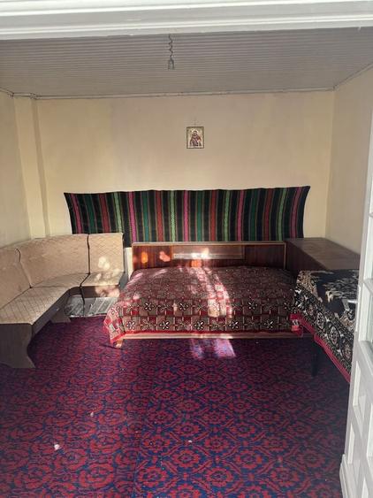 Casă cu 4 camere în Frumușani