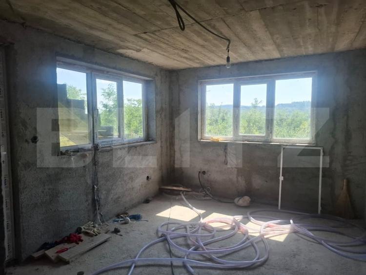 Casă individuală cu 6 camere cu Teren 1832 Mp în Glodeni
