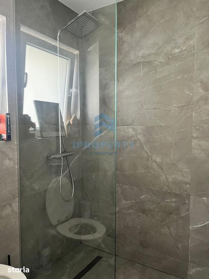 Apartament cu 2 camere semidecomandat, mobilat în Tei