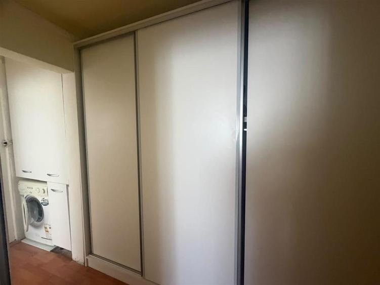 Apartament cu 3 camere decomandat, mobilat în Viziru 3